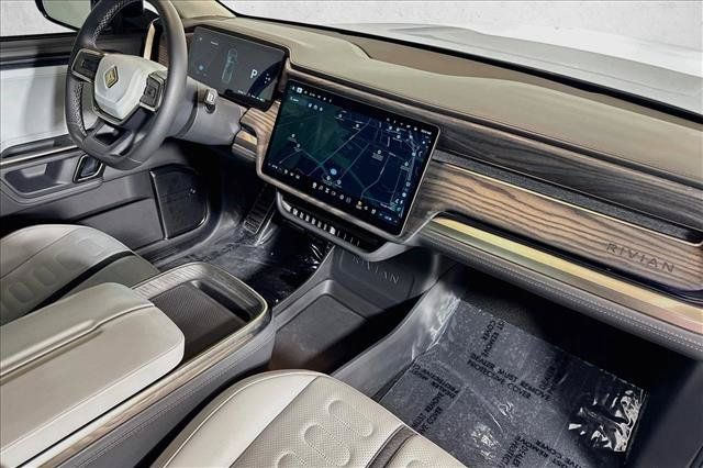 Used 2022 Rivian R1T Adventure AWD/4WD image 24