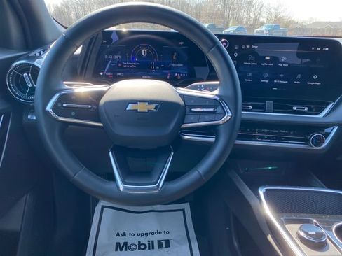 Certified 2026 Chevrolet Equinox LT AWD/4WD image 7