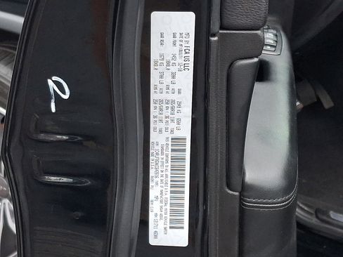 Used 2019 Jeep Grand Cherokee Limited AWD/4WD image 27