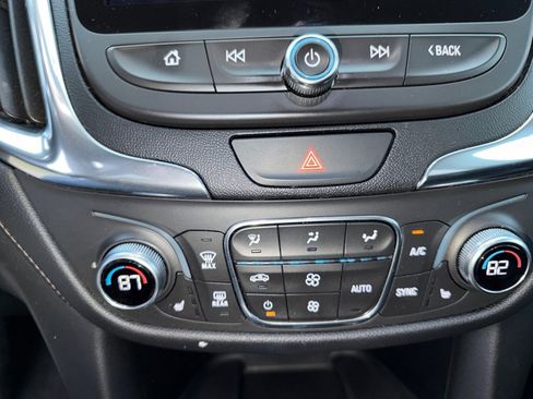 Used 2019 Chevrolet Equinox Premier image 21