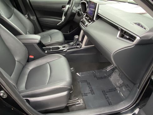 Certified 2024 Toyota Corolla Cross XLE w/ Convenience Package FWD image 10