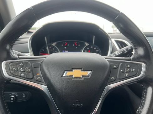 Used 2020 Chevrolet Equinox LT FWD image 27