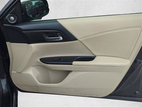 Used 2015 Honda Accord EX-L image 24
