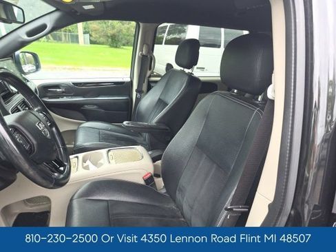 Used 2018 Dodge Grand Caravan SXT FWD image 11