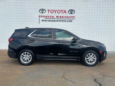 Used 2022 Chevrolet Equinox LT image 1