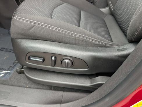 Certified 2023 GMC Terrain SLE w/ Driver Convenience Package AWD/4WD image 20