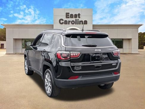 Certified 2024 Jeep Compass Latitude AWD/4WD image 5