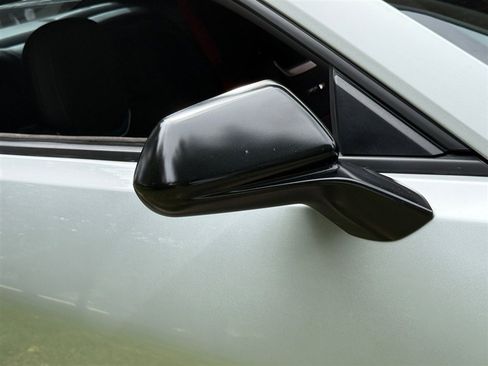 Used 2018 Chevrolet Camaro ZL1 image 35