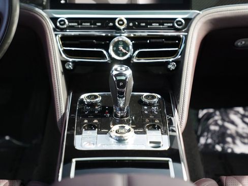Used 2023 Bentley Flying Spur S V8 AWD/4WD image 36
