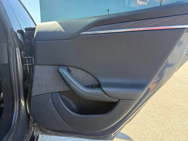 Used 2022 Tesla Model S AWD/4WD image 23