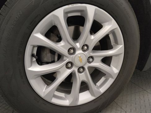 Used 2021 Chevrolet Equinox LS image 31