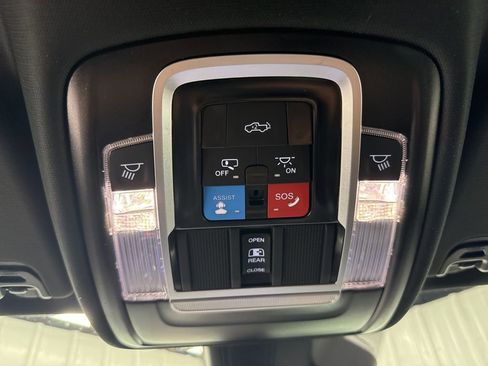 New 2026 RAM 1500 4x4 Crew Cab image 28