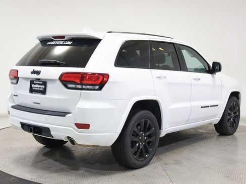 Used 2022 Jeep Grand Cherokee Laredo X AWD/4WD image 9