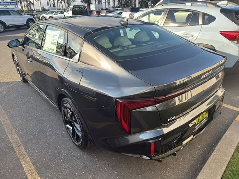 New 2025 Kia K4 GT-Line image 8
