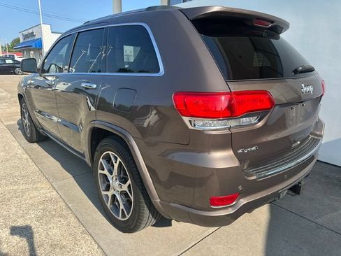 Used 2020 Jeep Grand Cherokee Overland AWD/4WD image 3