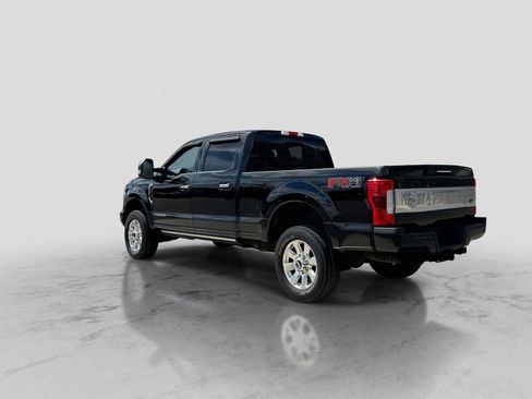 Used 2017 Ford F250 Platinum w/ Platinum Ultimate Package AWD/4WD image 4
