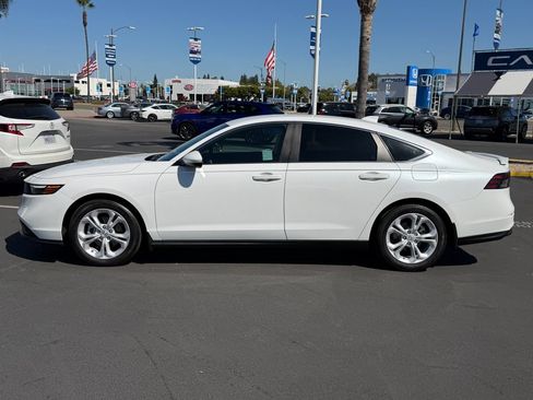 Used 2025 Honda Accord LX image 7