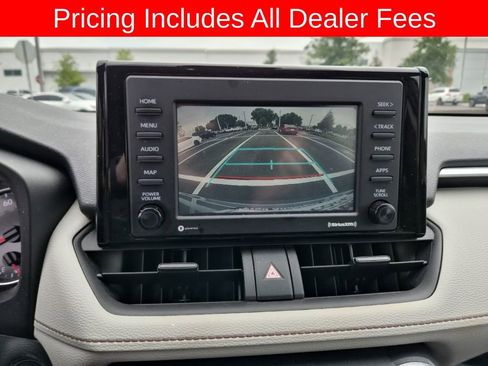 Used 2022 Toyota RAV4 XLE FWD image 6