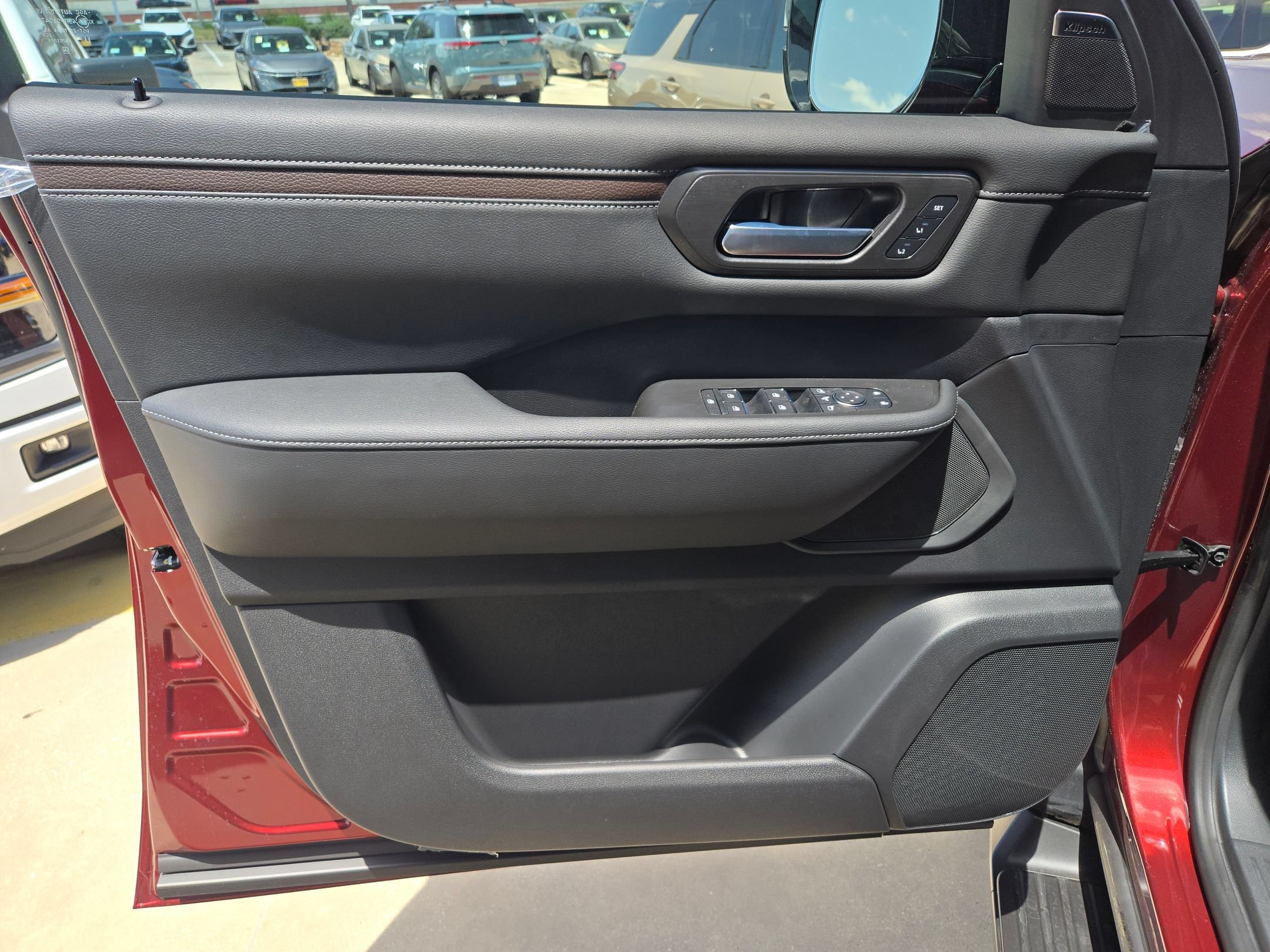 New 2026 Nissan Armada SL w/ Captain's Chari Seat Package RWD image 10