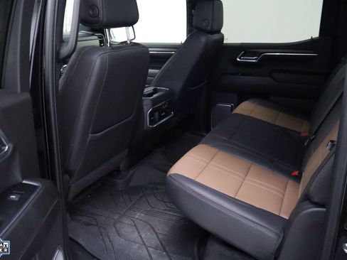 Used 2023 Chevrolet Silverado 1500 High Country image 24