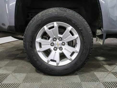 Used 2022 Chevrolet Colorado LT w/ LT Convenience Package image 16