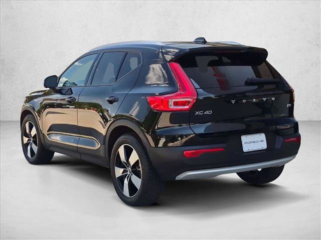 Used 2021 Volvo XC40 T5 Momentum AWD/4WD image 3