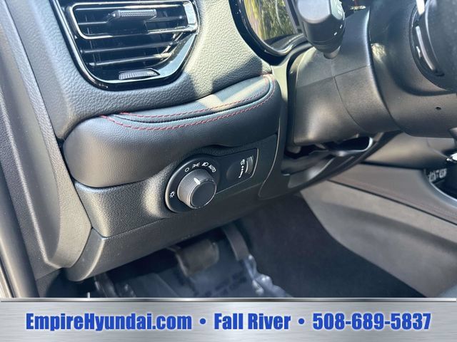 Used 2025 Dodge Durango GT AWD/4WD image 21