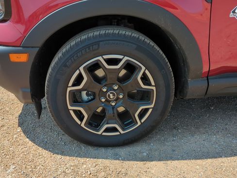 Used 2025 Ford Bronco Sport Outer Banks w/ Outer Banks Tech Package+ AWD/4WD image 10
