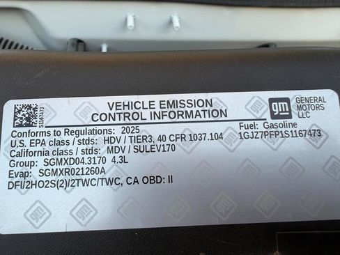 Used 2025 GMC Savana 3500 LT w/ LT Preferred Equipment Group image 28