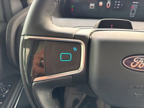 Used 2025 Ford Expedition Platinum w/ Driver's Package image 30