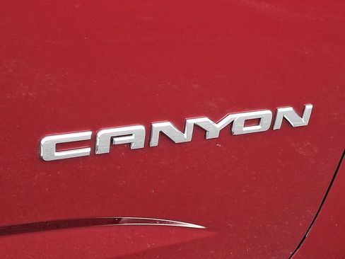 Used 2019 GMC Canyon SLT w/ Driver Alert Package AWD/4WD image 29