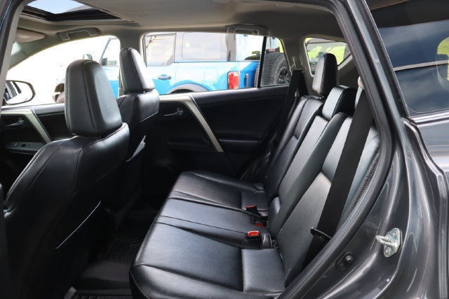 Used 2014 Toyota RAV4 Limited w/ Technology Package AWD/4WD image 28