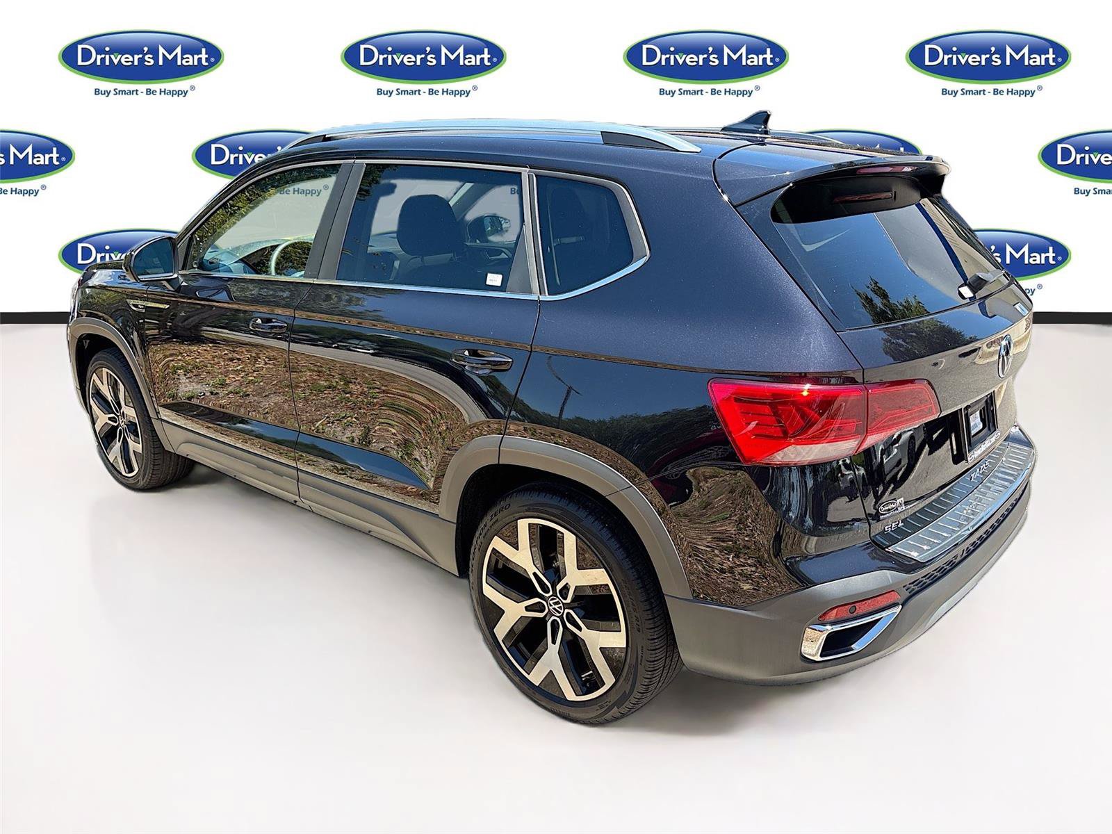 Used 2023 Volkswagen Taos SEL AWD/4WD image 5