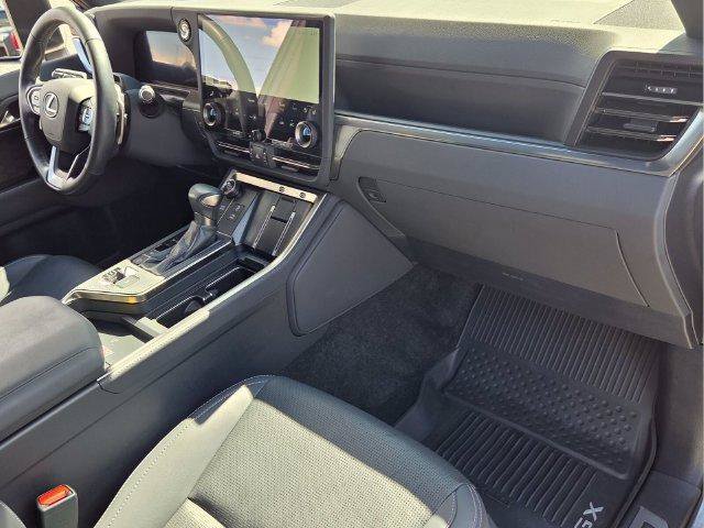 Used 2024 Lexus GX 550 w/ Accessory Package (2T) AWD/4WD image 20