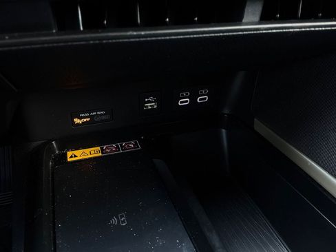 Used 2026 Toyota Camry LE FWD image 27