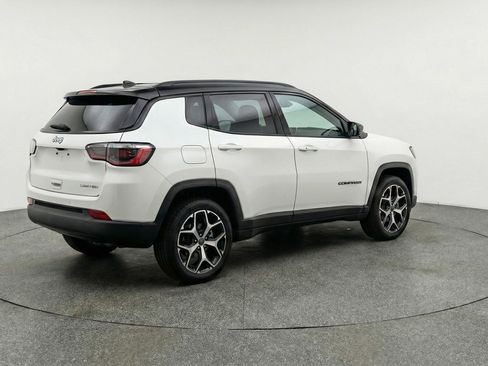 Used 2025 Jeep Compass Limited AWD/4WD image 9