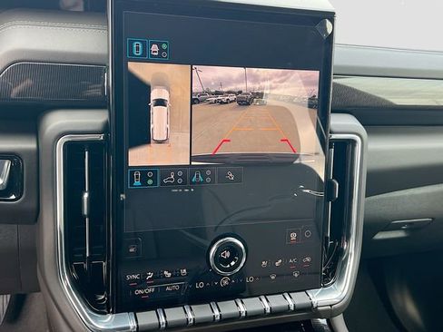 New 2026 GMC Yukon XL Elevation w/ Elevation Premium Package image 9