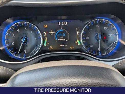 Used 2019 Chrysler Pacifica Touring-L w/ Advanced Safetytec Group FWD image 22