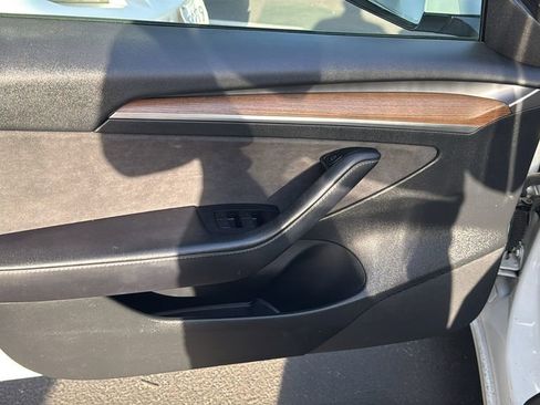 Used 2023 Tesla Model 3 Standard Range RWD image 17