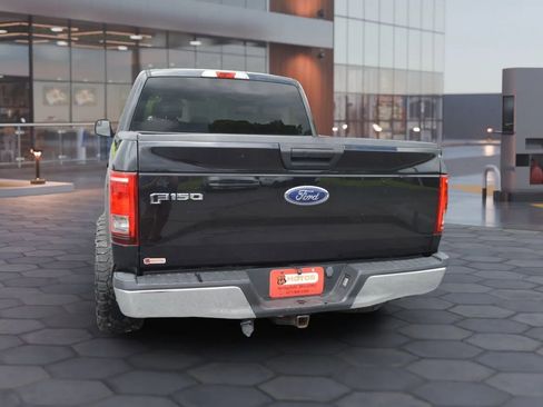 Used 2015 Ford F150 XLT image 5