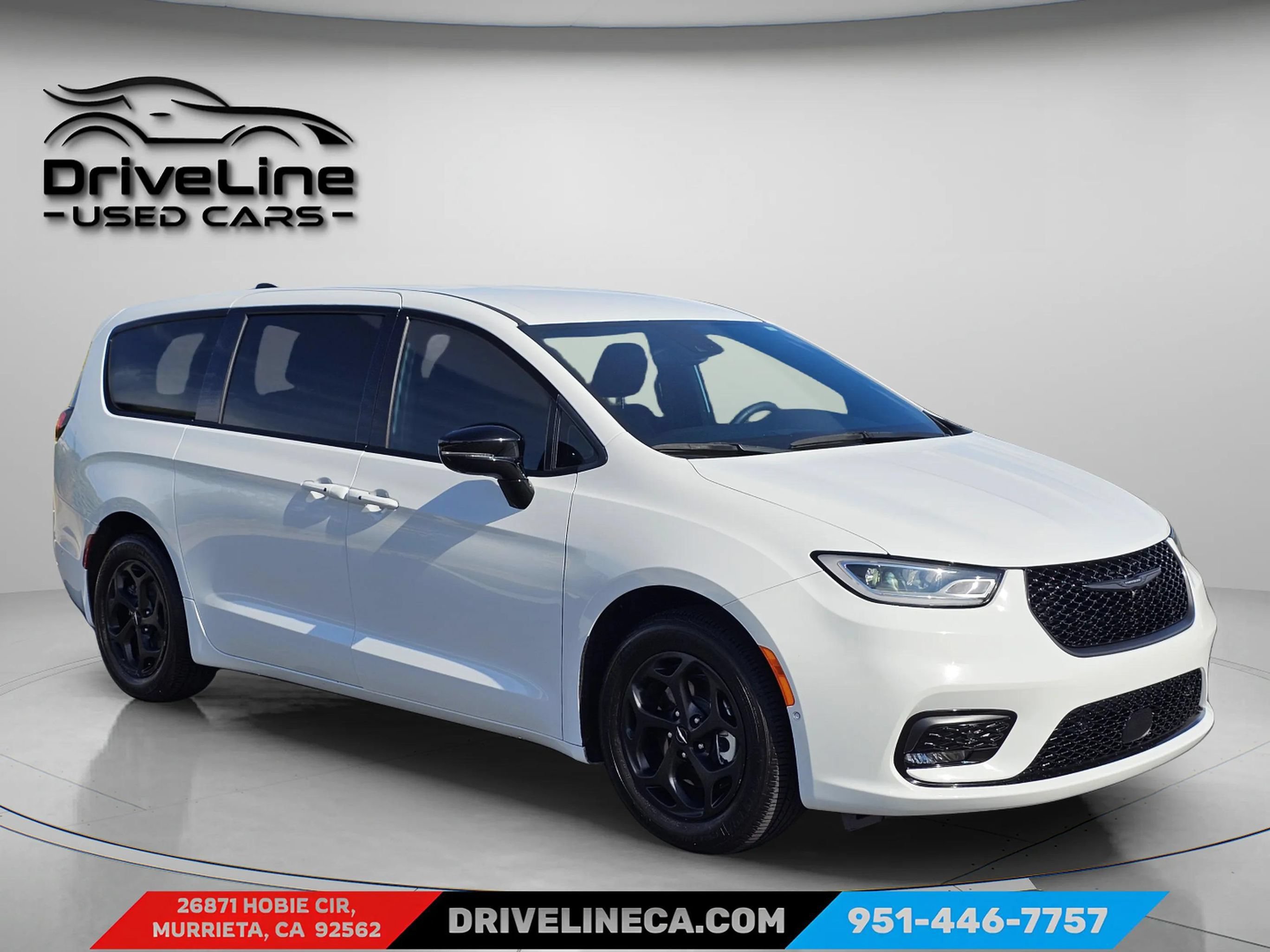 Used 2024 Chrysler Pacifica Limited FWD image 10