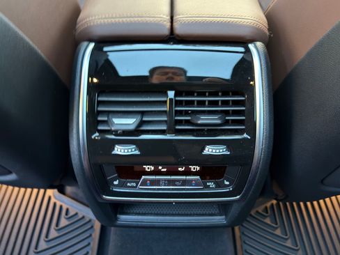 Used 2024 BMW X5 xDrive50e image 16