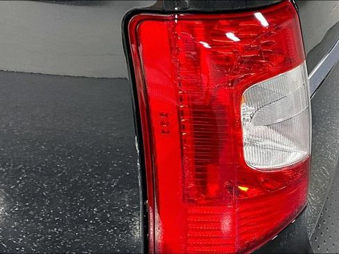 Used 2015 Chrysler Town & Country Touring-L w/ Driver Convenience Group FWD image 21