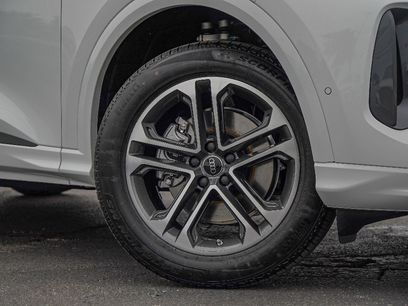 New 2025 Audi Q5 Premium Plus