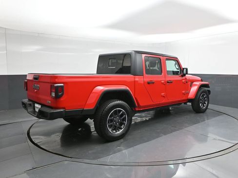 Used 2023 Jeep Gladiator Overland image 11