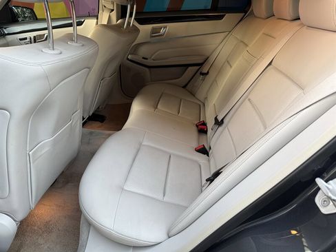 Used 2014 Mercedes-Benz E 350 Sedan image 20