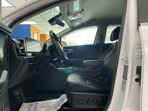 Certified 2024 Kia Sportage EX FWD image 17
