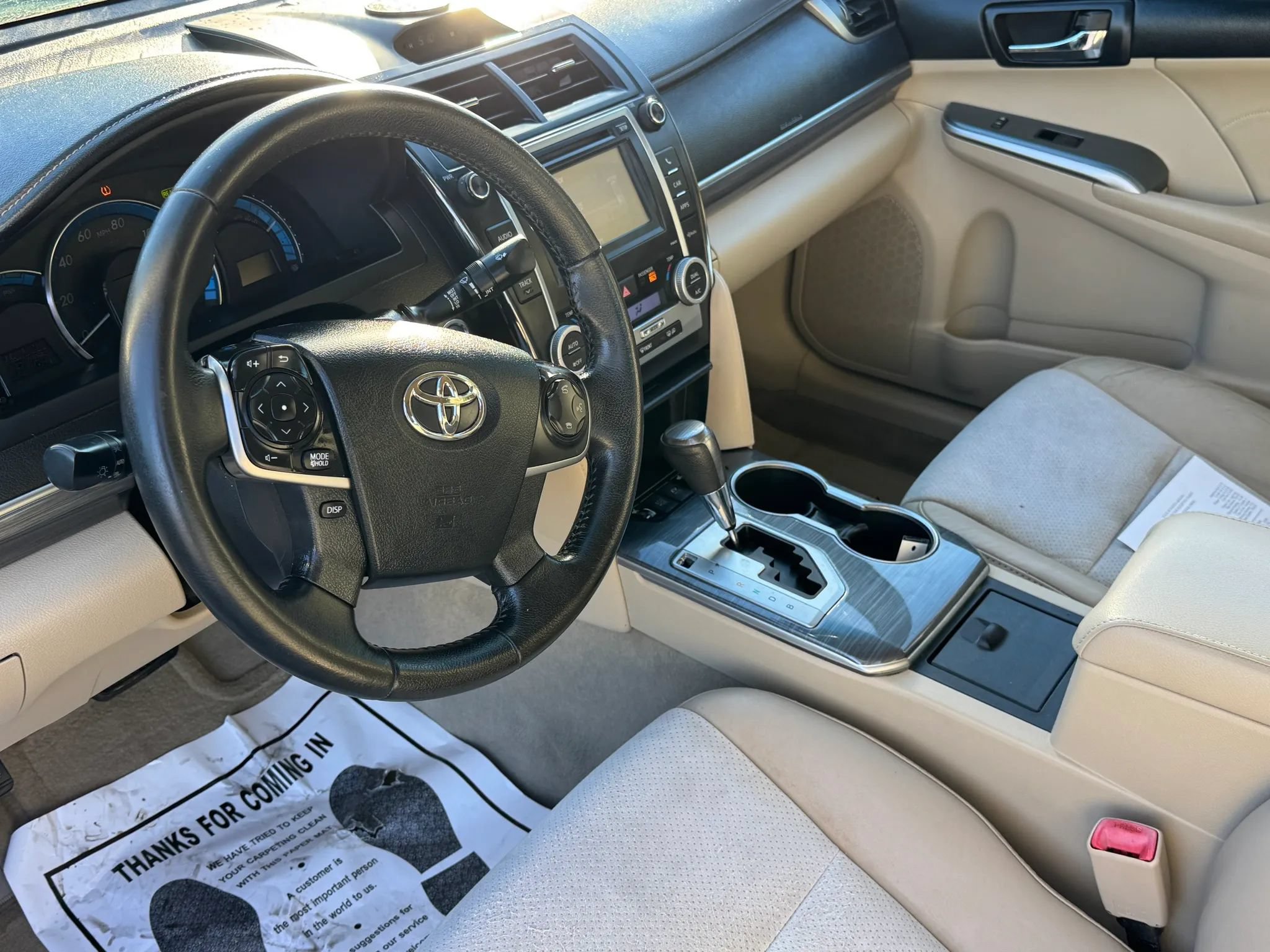 Used 2014 Toyota Camry XLE w/ Leather Package FWD image 12