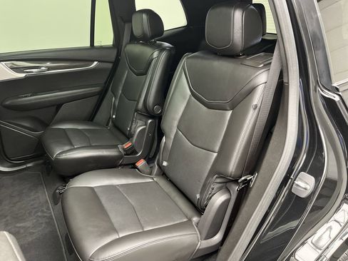 Used 2023 Cadillac XT6 Sport w/ Technology Package image 13