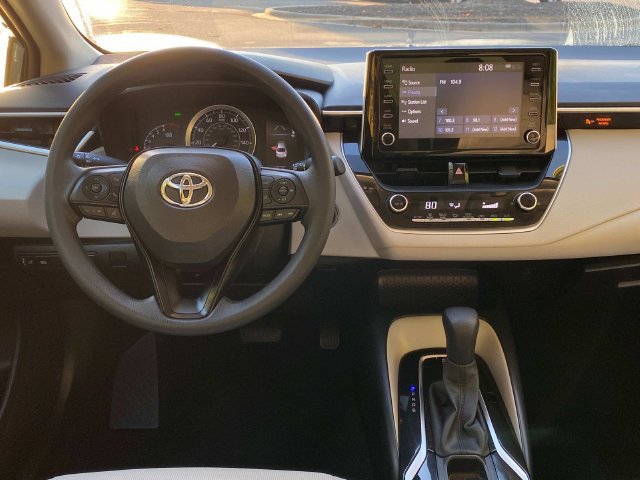 Used 2020 Toyota Corolla LE w/ LE Premium Package FWD image 8